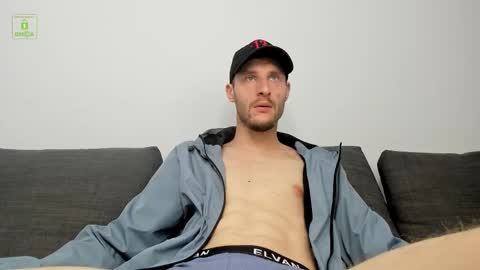 deymond_russo online show from February 9, 2026, 6:28 am