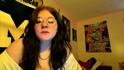 dezzydez354 online show from February 17, 2026, 1:18 pm