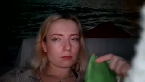 Snapshot of dgesika254182 chatting on January 27, 2025, 8:17 pm dgesika254182 online show from January 27, 2025, 8:17 pm