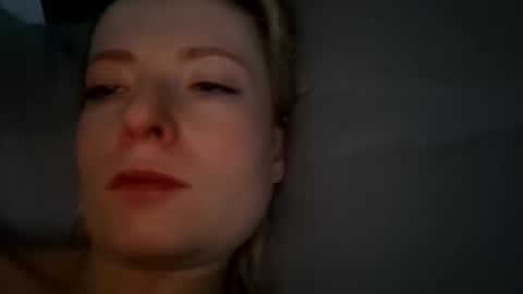 Snapshot of dgesika254182 chatting on February 6, 2025, 9:38 pm dgesika254182 online show from February 6, 2025, 9:38 pm