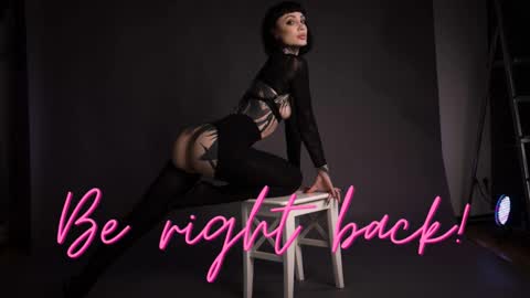 dgtlgrl online show from January 9, 2026, 6:21 pm