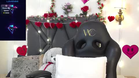 Snapshot of dharanisnisha chatting on February 20, 2026, 1:44 pm dharanisnisha online show from February 20, 2026, 1:44 pm