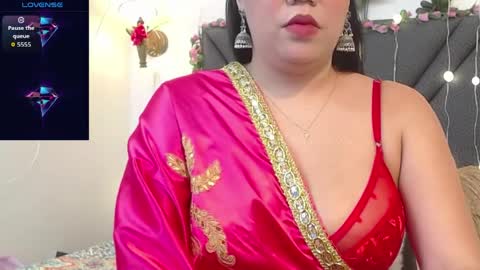 Snapshot of dharanisnisha chatting on April 10, 2026, 11:59 am dharanisnisha online show from April 10, 2026, 11:59 am