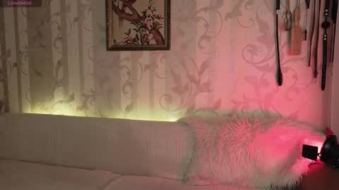 Diana Di Honey online show from September 9, 2025, 2:16 pm