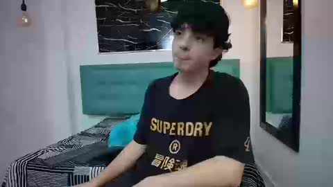   online show from October 27, 2025, 8:24 pm