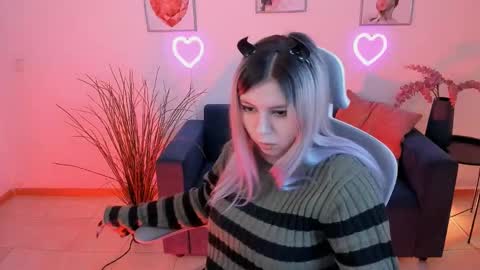 Dia online show from February 9, 2025, 7:52 pm