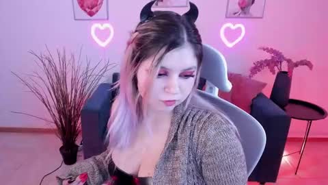 Dia online show from February 11, 2025, 3:18 pm