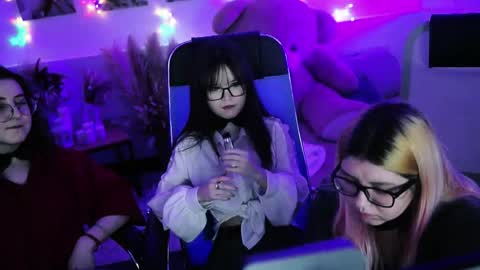 Dia online show from March 1, 2026, 7:16 pm