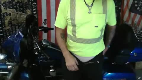 Yeti online show from September 22, 2025, 6:32 pm