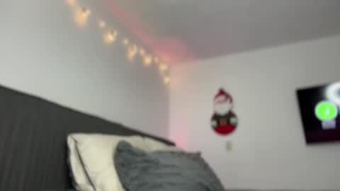 Diego online show from December 17, 2025, 1:44 am