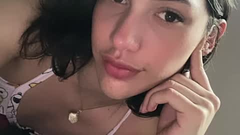 Daphne Sophia Vega online show from March 19, 2026, 9:13 am