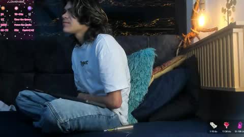 diamond_twink online show from November 16, 2025, 3:34 am