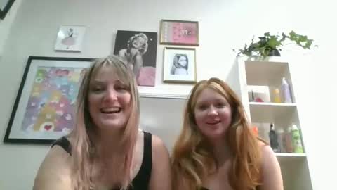 diamondj2104 online show from October 24, 2025, 5:20 pm