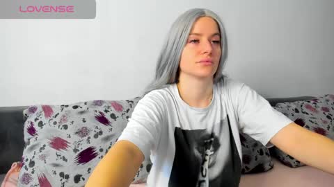 diamondkay_ online show from February 24, 2025, 7:11 am