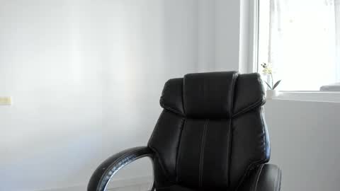 diamondkay_ online show from September 24, 2025, 6:28 am