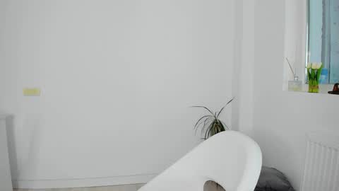 diamondkay_ online show from March 31, 2026, 8:04 am