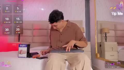 diamondss_1 online show from June 9, 2026, 8:42 pm