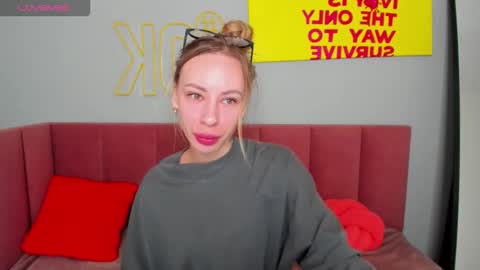 Diana  online show from November 20, 2025, 2:45 am