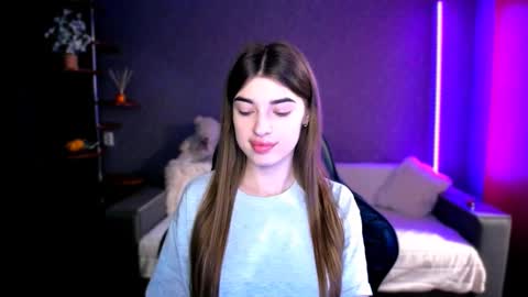 DIANA  online show from September 24, 2025, 5:05 pm