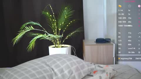 Snapshot of dianaholiday chatting on February 16, 2025, 10:21 am Olga online show from February 16, 2025, 10:21 am