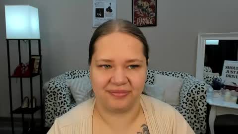 Snapshot of dianakristol chatting on May 13, 2026, 6:55 am Diana online show from May 13, 2026, 6:55 am