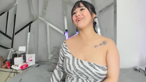 dianarous online show from November 7, 2025, 4:12 am