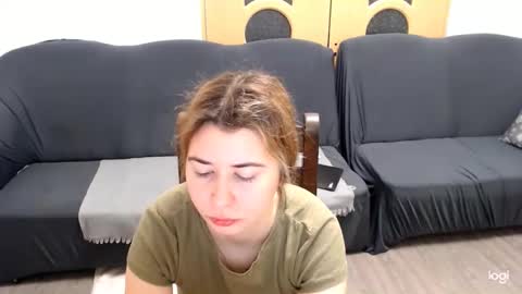dianasmiey7 online show from December 16, 2024, 8:20 am