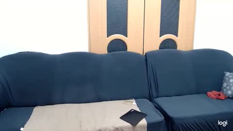 dianasmiey7 online show from January 12, 2025, 10:34 am