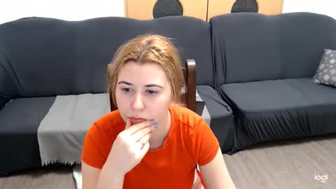 dianasmiey7 online show from January 13, 2025, 9:20 pm