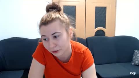 dianasmiey7 online show from January 16, 2025, 7:10 pm