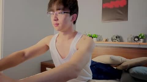 Snapshot of dianinav chatting on February 15, 2026, 2:36 pm Adam online show from February 15, 2026, 2:36 pm