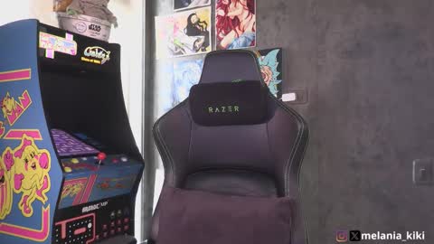 Melania   -    online show from December 13, 2025, 8:47 pm