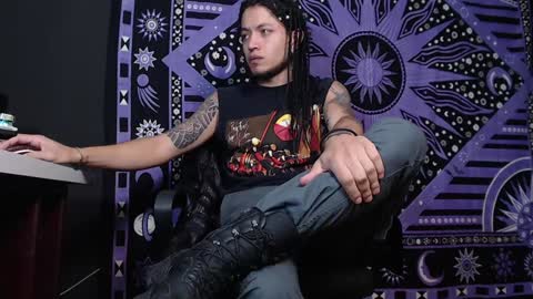 DICAPRIO online show from January 8, 2025, 7:03 pm