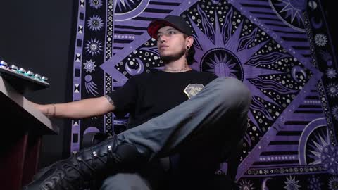 DICAPRIO online show from January 17, 2025, 10:12 pm