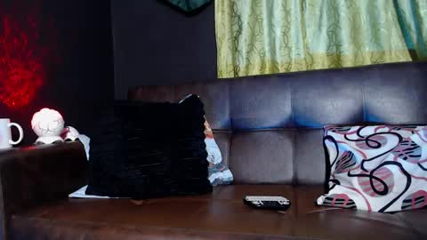 Snapshot of dicaprioo_ chatting on May 17, 2026, 9:49 am DICAPRIO online show from May 17, 2026, 9:49 am