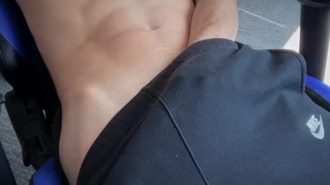 dickbboy19 online show from September 16, 2025, 6:31 pm