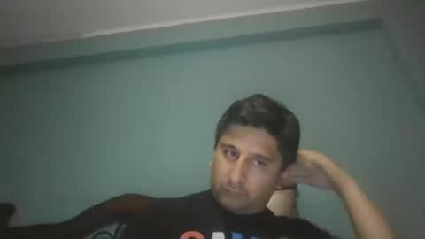 dickeduardo online show from December 11, 2024, 2:19 am