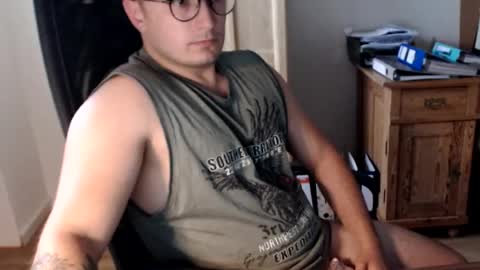 Snapshot of dickeeier96 chatting on July 14, 2026, 7:46 am dickeeier96 online show from July 14, 2026, 7:46 am