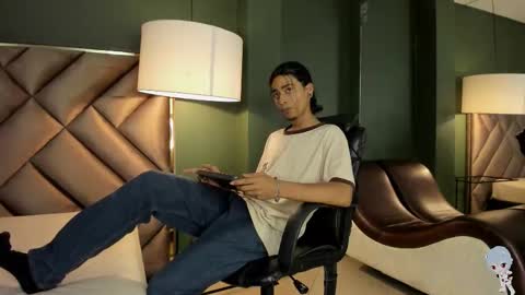 dickie_dicking online show from November 22, 2025, 9:14 pm