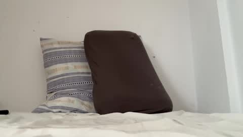 Im Julian  all cum shot videos here    online show from February 22, 2025, 4:40 pm