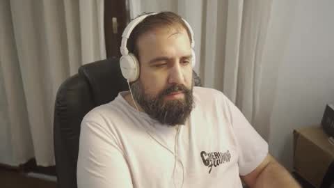 Snapshot of dicristalino chatting on May 5, 2026, 12:24 pm Cristian Dipolino online show from May 5, 2026, 12:24 pm