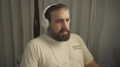 Snapshot of dicristalino chatting on June 15, 2026, 9:06 pm Cristian Dipolino online show from June 15, 2026, 9:06 pm