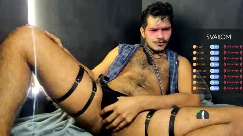 diemond_latinx98 online show from September 14, 2025, 6:34 am
