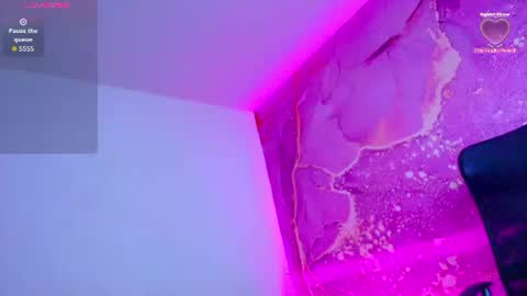 diiosa_latina online show from July 3, 2026, 7:20 pm