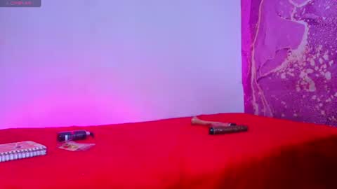 diiosa_latina online show from July 4, 2026, 7:42 pm