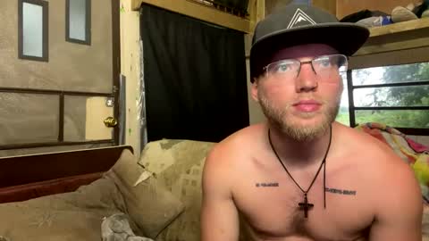 Snapshot of dilf_96 chatting on June 9, 2026, 12:55 am Daddy online show from June 9, 2026, 12:55 am