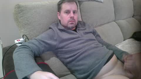 dili999 online show from January 17, 2026, 10:02 pm