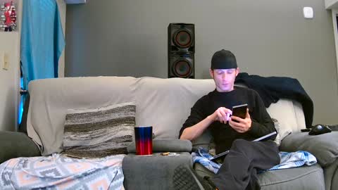 Snapshot of dilldough405 chatting on January 2, 2025, 2:35 pm Dilldough405 online show from January 2, 2025, 2:35 pm