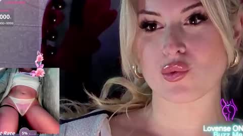 Maria online show from December 1, 2025, 8:25 pm