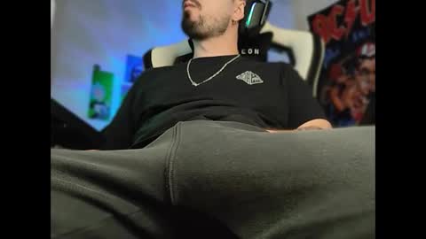 dimas22222 online show from February 17, 2025, 12:48 pm